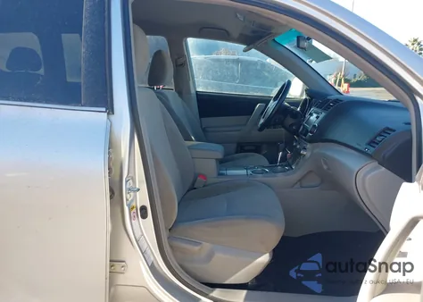 2013 Toyota Highlander Base Plus V6 from USA, damaged, VIN 5TDBK3EH2DS193998